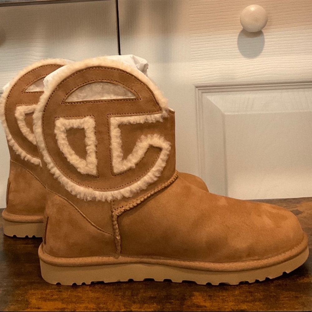 BRAND NEW UGG X TELFAR MINI LOGO BOOTS